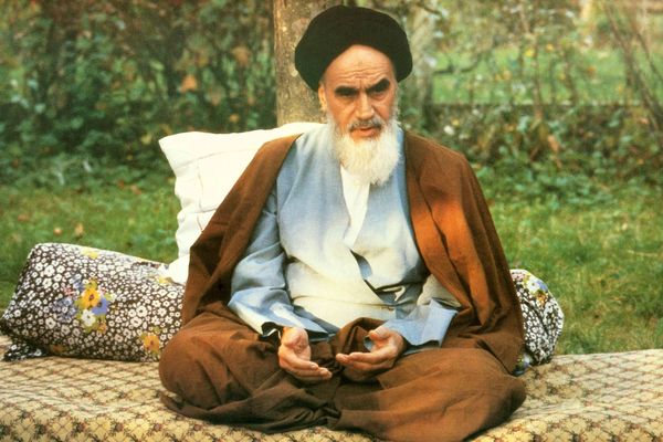 موساد؛ پشیمان از نکشتن خمینی، در فکر کشتن خامنه‌ای