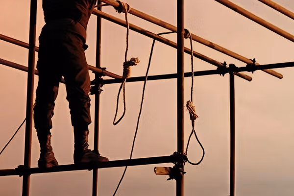 علی خامنهای، مسئول مستقیم تمام اعدامها؛ نگاهی به نقش «استیذان» در نظام قضایی ایران