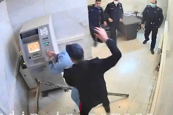 قتل محمد میرموسوی در بازداشت؛ در بازداشتگاه‌های جمهوری اسلامی چه می‌گذرد