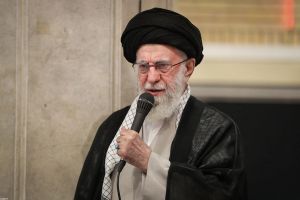 اشاره تلویحی خامنه‌ای به ادامه غنی‌سازی: دین و دانش خود را رها نخواهیم کرد