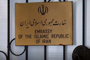 جمهوری اسلامی از سفارت‌خانه‌هایش در خارج برای جاسوسی و عملیات نفوذ استفاده می‌کند