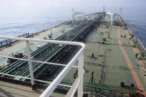 سی‌بی‌اس: چین همچنان از ایران نفت می‌خرد و تحریم‌ها را دور می‌زند