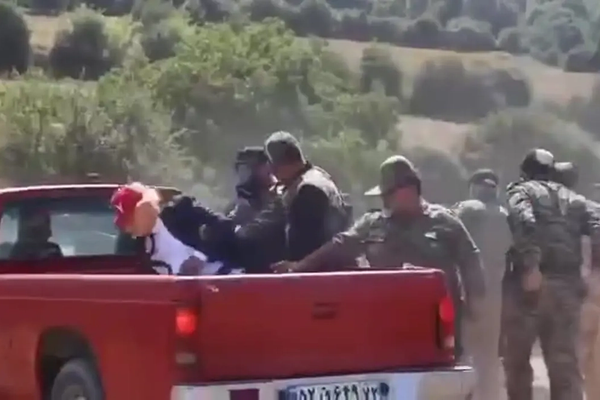 Iranian troops shown abducting Trump, Netanyahu lookalikes in viral video