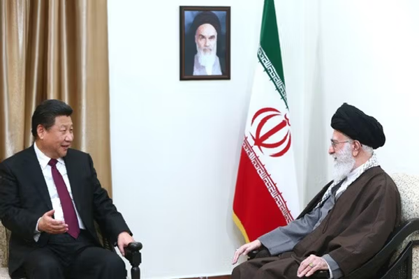 "جيروزاليم بوست": باحثون صينيون يرون أن "نظام الملالي" في إيران على وشك الانهيار   