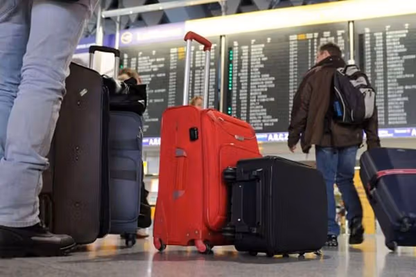 Pezeshkian invites diaspora to return, urges judicial coordination