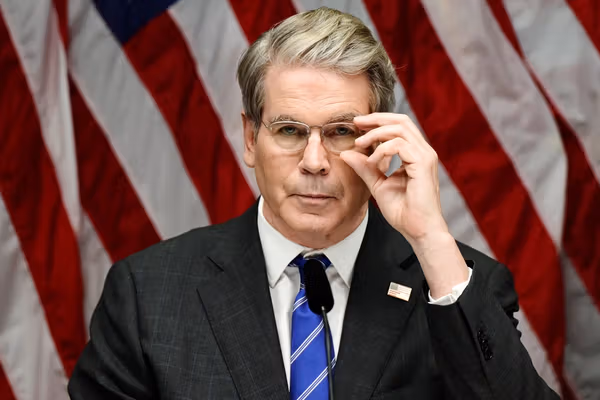 وزیر خزانه‌داری آمریکا: جمهوری اسلامی دیگر جایی برای پنهان شدن ندارد